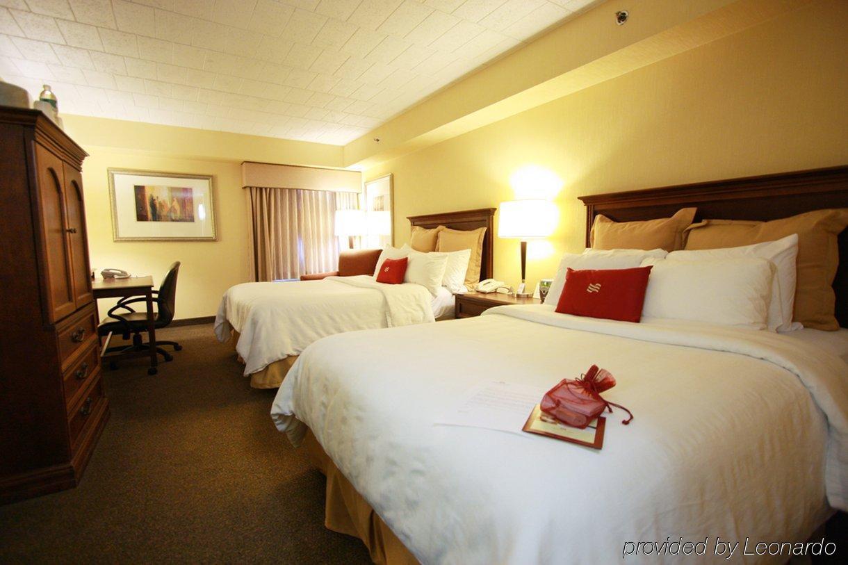 Fairfield Inn & Suites By Marriott Парамас Номер фото